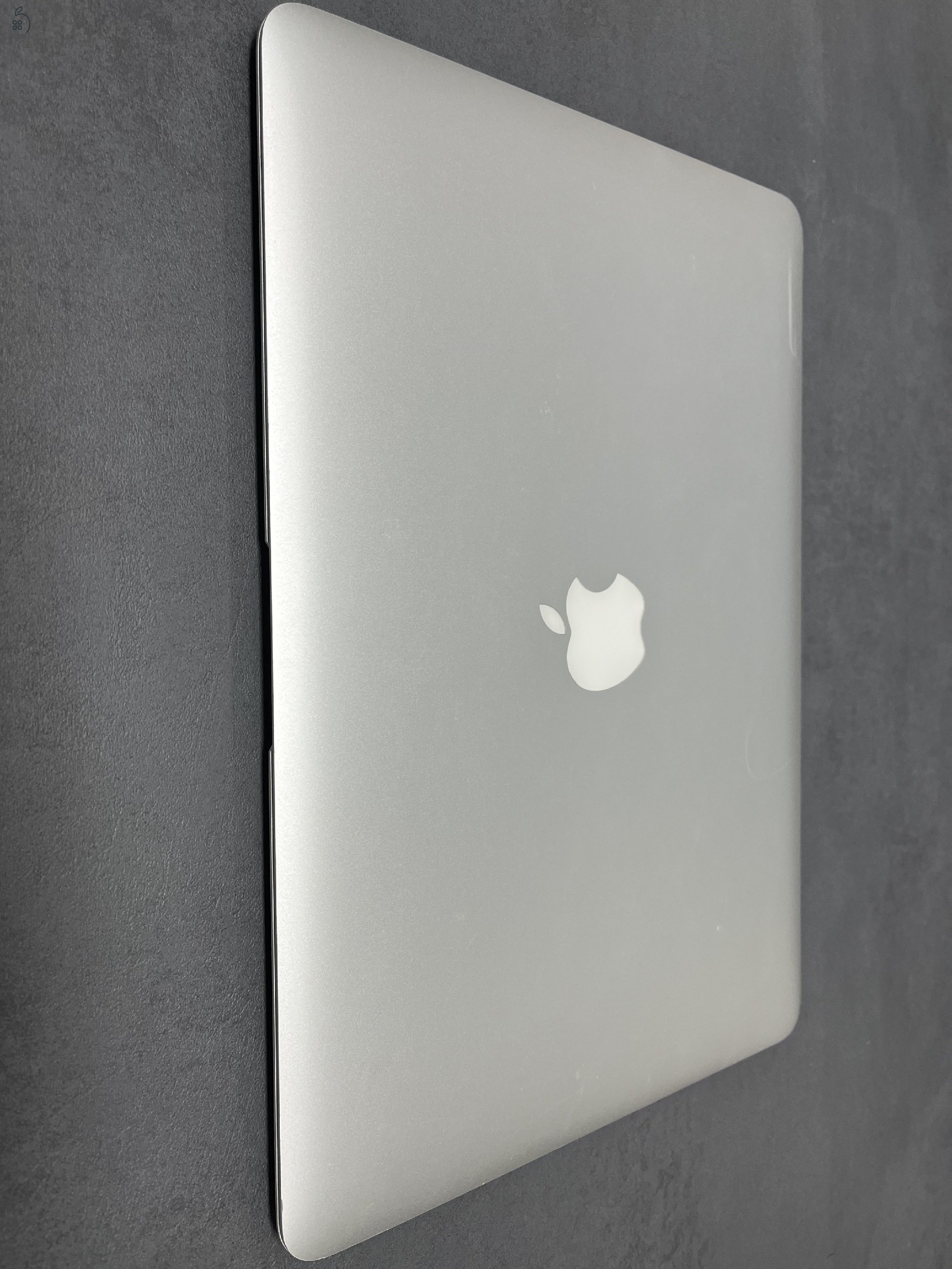 Macbook Air 2017 (Magyar billentyűzetes)