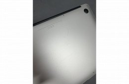 Macbook Air 2017 (Magyar billentyűzetes)