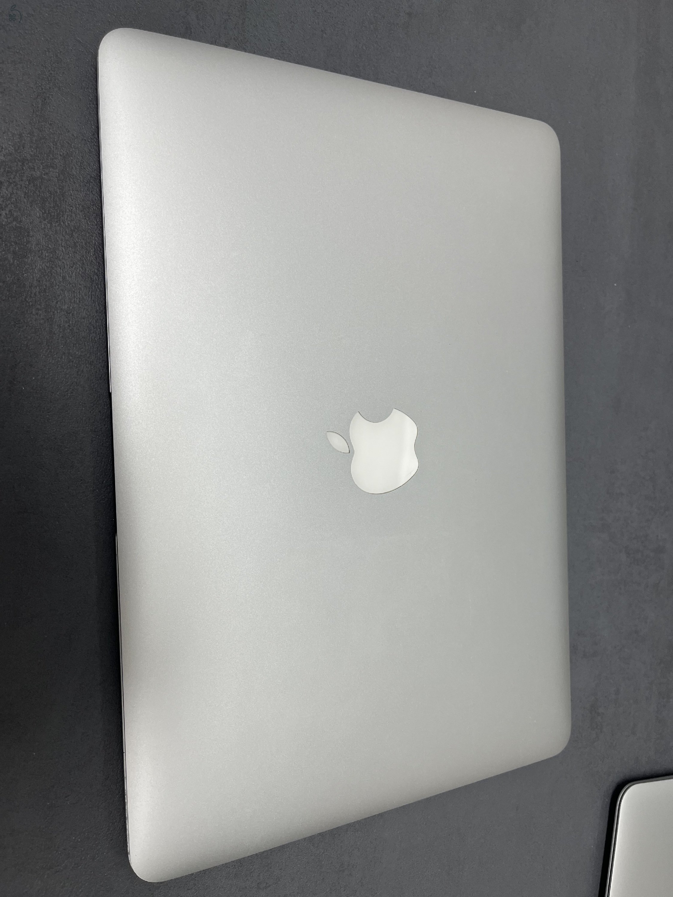 MacBook Air 2017 (Magyar billentyűzettel)