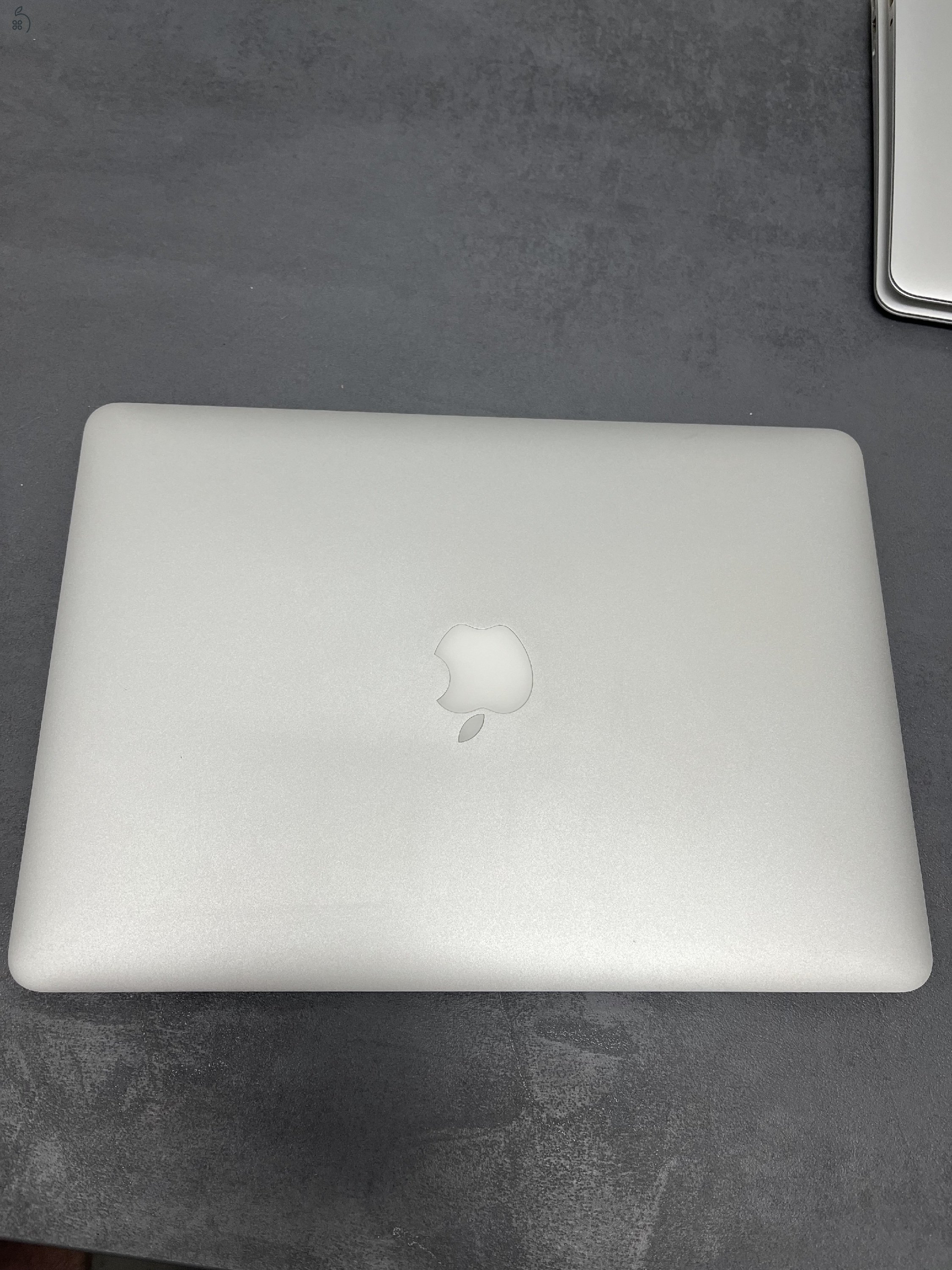 Macbook Air 2015 (Magyar billentyűzettel)