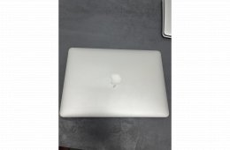 Macbook Air 2015 (Magyar billentyűzettel)