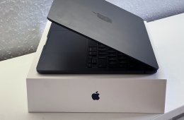 Hibátlan MacBook Air 2022 13 M2 256GB 2 ÉV Garanciával Számlával Aksi 100%