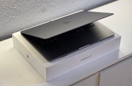 Hibátlan MacBook Air 2022 15 M2 256GB 2 ÉV Garanciával Számlával Aksi 99%