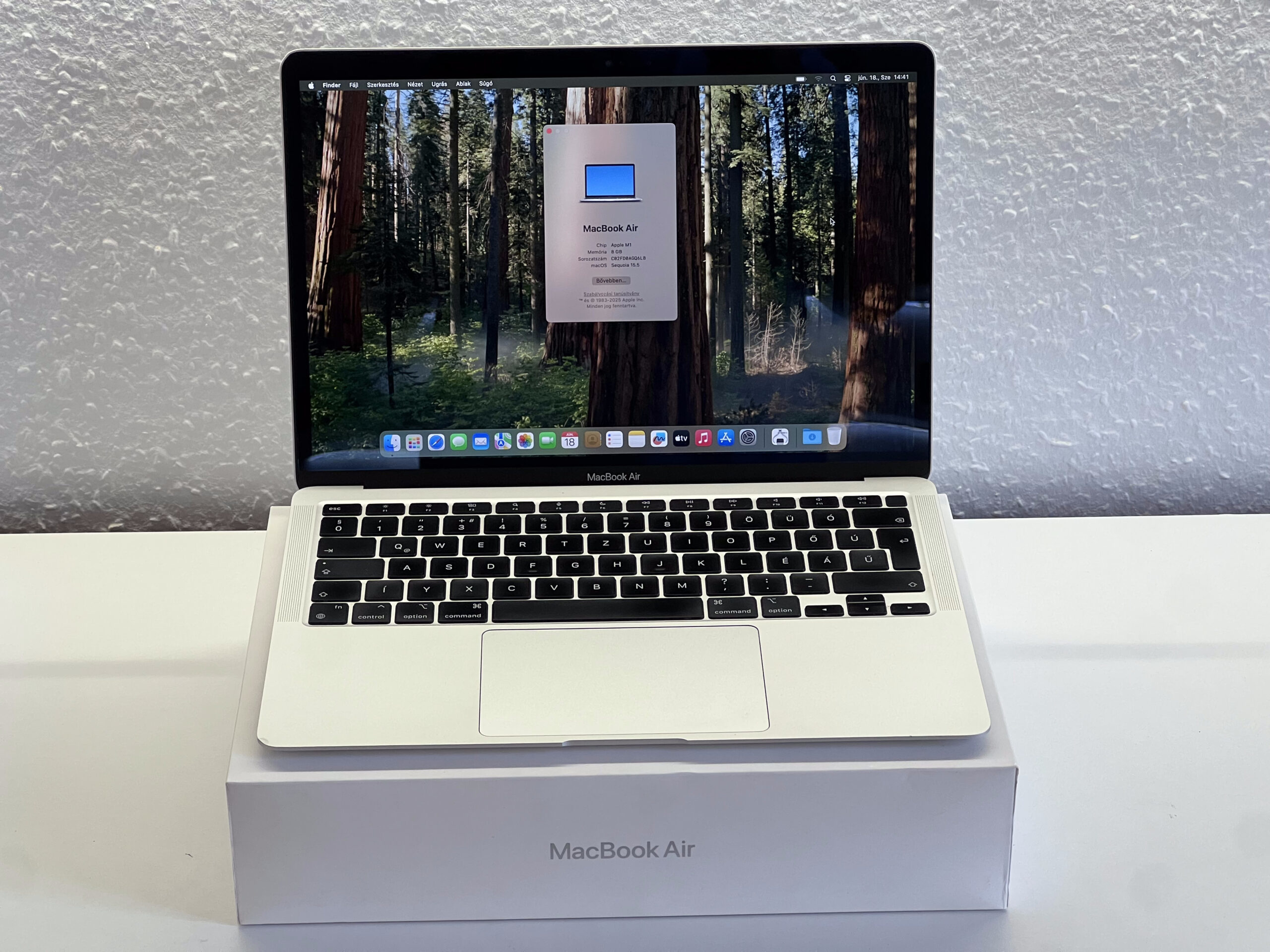 MacBook Air 2020 13 M1 512GB 2 ÉV Garanciával Számlával