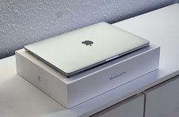 Hibátlan MacBook Pro 2020 13 M1 256GB 2 ÉV Garanciával Számlával