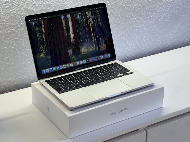 Hibátlan MacBook Pro 2020 13 M1 256GB 2 ÉV Garanciával Számlával