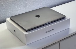 Hibátlan MacBook Pro 2020 13 M1 256GB 2 ÉV Garanciával Számlával Aksi 92%
