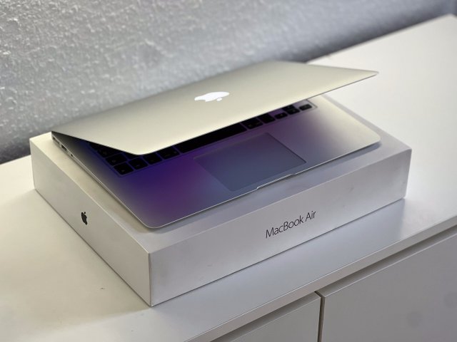 Hibátlan MacBook Air 2017 13 128GB 2 ÉV Garanciával Számlával