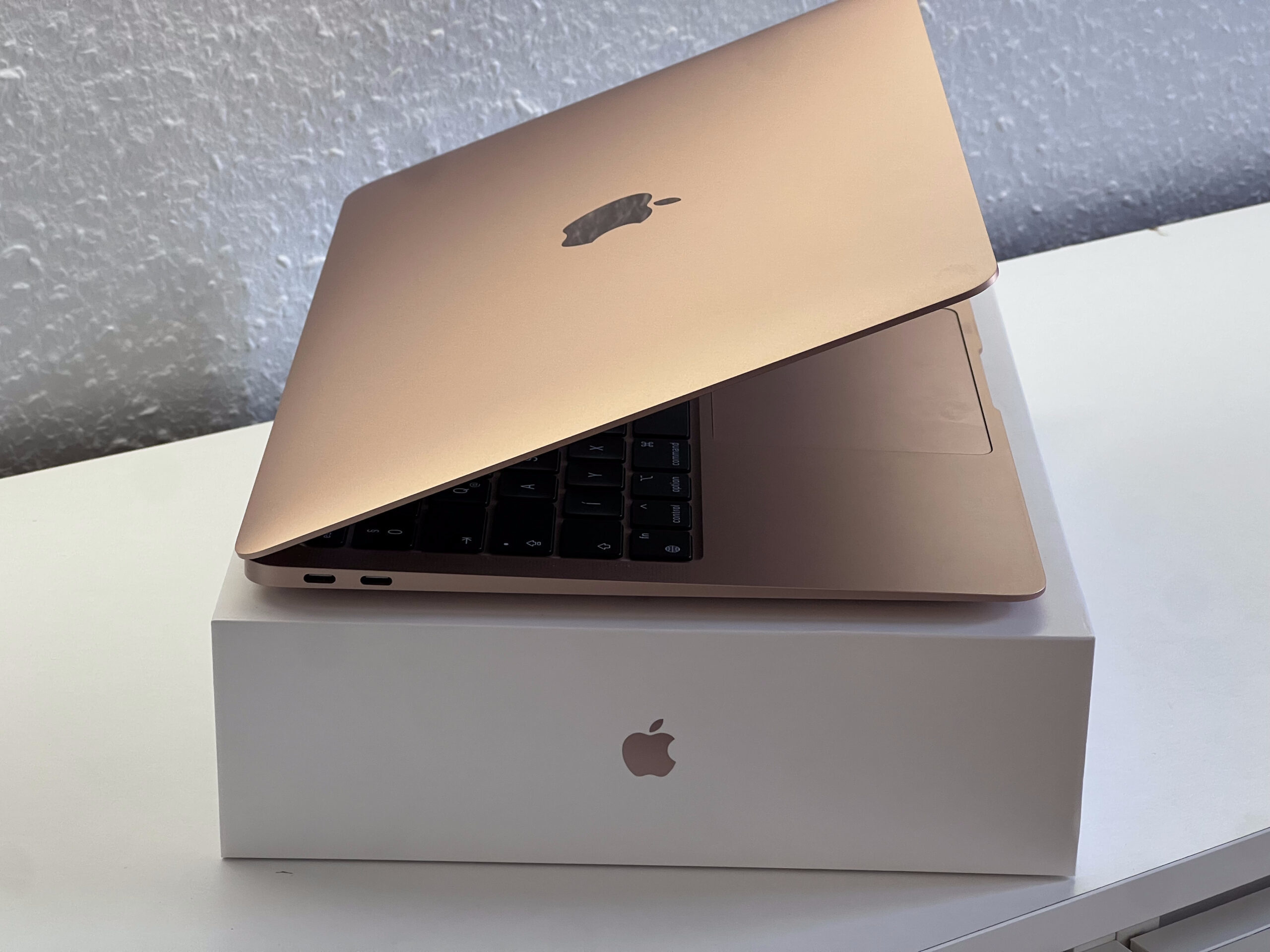 Hibátlan MacBook Air 2020 13 M1 256GB 2 ÉV Garanciával Számlával