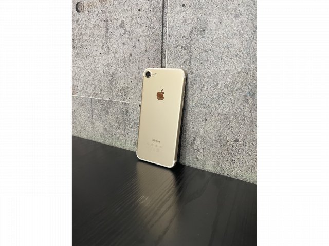 Apple iPhone 7 32GB Arany Gyüjtői darab! Kifogástalan állapotú! kártyafüggetlen!