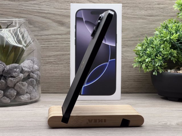 Hibátlan iPhone 16 Pro Max Black Titanium 256GB 2 ÉV Garanciával Számlával Aksi 100%