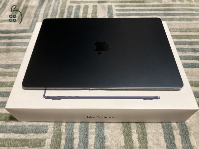 MacBook AIR 15,3” M3 CHIP! 8GB/256GB magyar! Akku 95%! Gyönyörű!