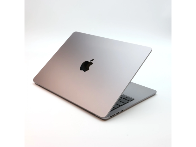 !! 1 ÉV GARANCIA !! Apple MacBook Air 13″ 2022 M2 256 GB SSD 8 GB RAM Space Gray 87% EU Bill