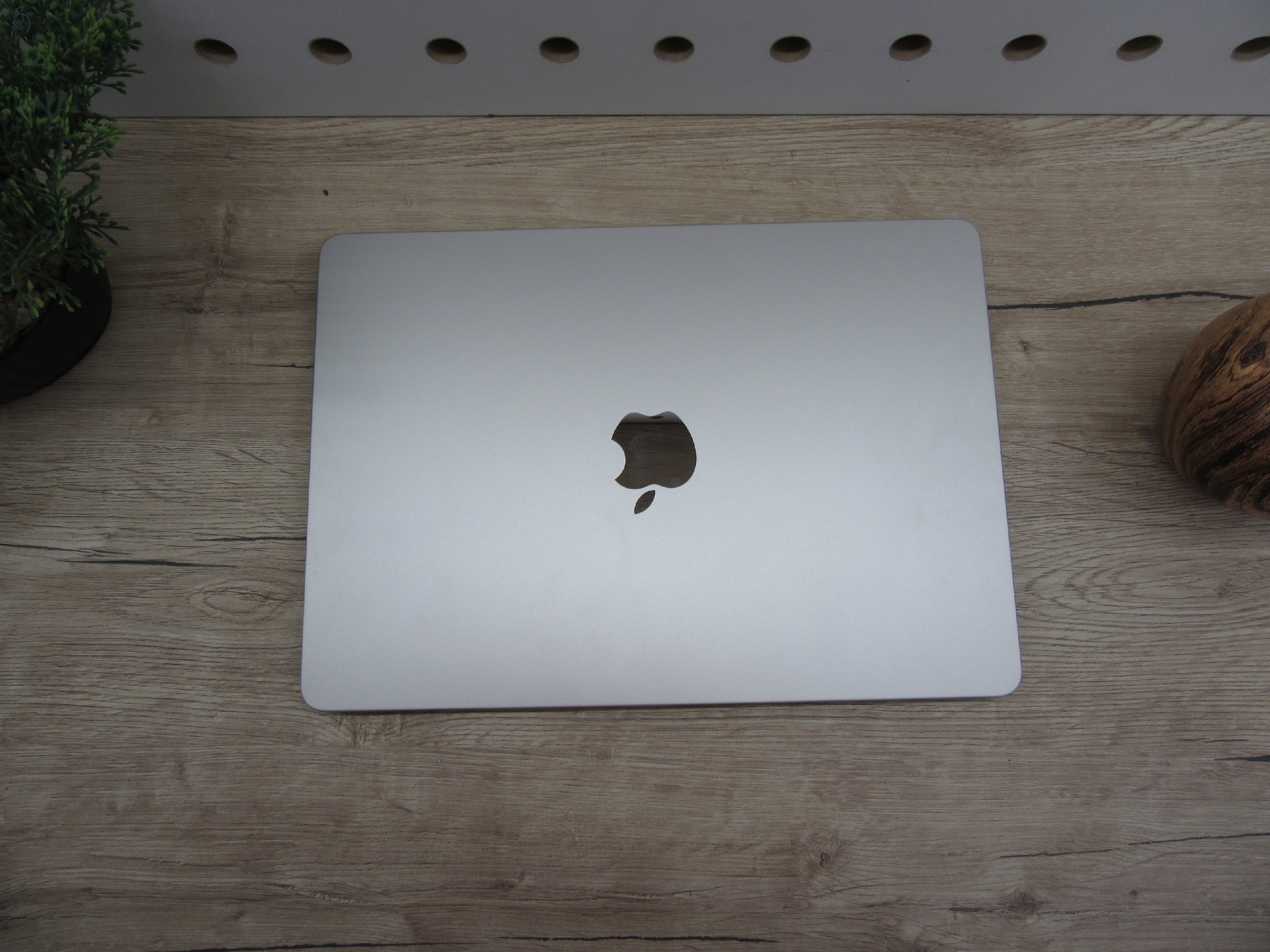 Apple Macbook Air 13 M2 - 2022 - Használt, karcmentes