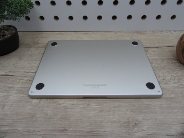 Apple Macbook Air 13 M2 - 2022 - Használt, karcmentes