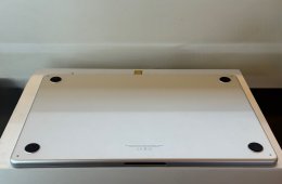 Újszerű Apple MacBook Air 15