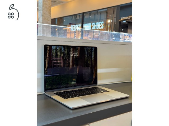 Újszerű Apple MacBook Air 15