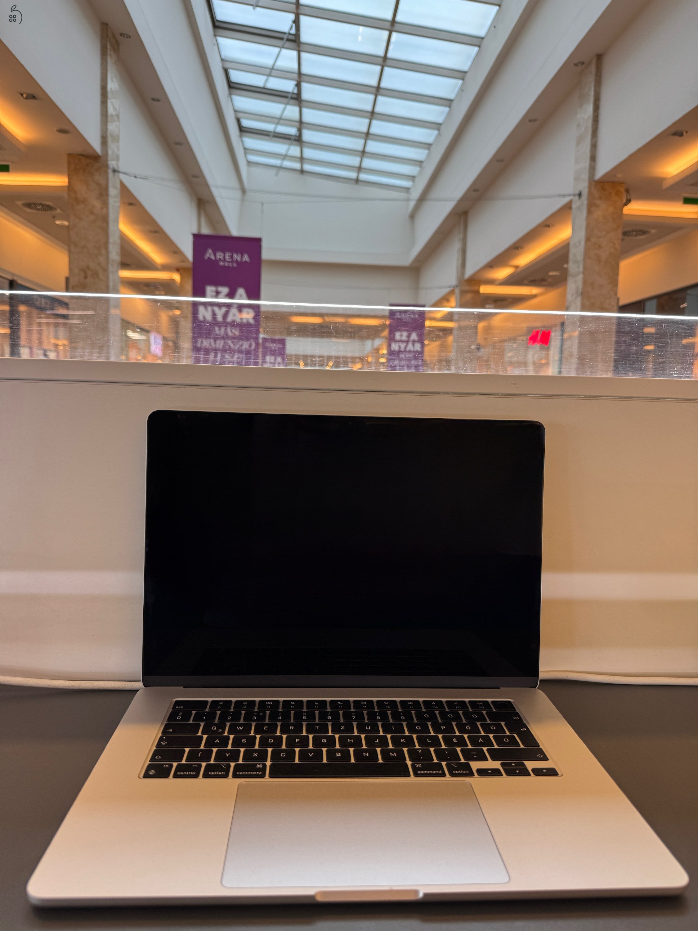 Újszerű Apple MacBook Air 15