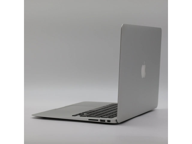 1 év garanciával! Felújított Apple Macbook AIR i5 2015 128 GB Silver
