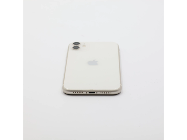 + Ajándékkal és 1 év garanciával! Felújított iPhone 11 64 GB White