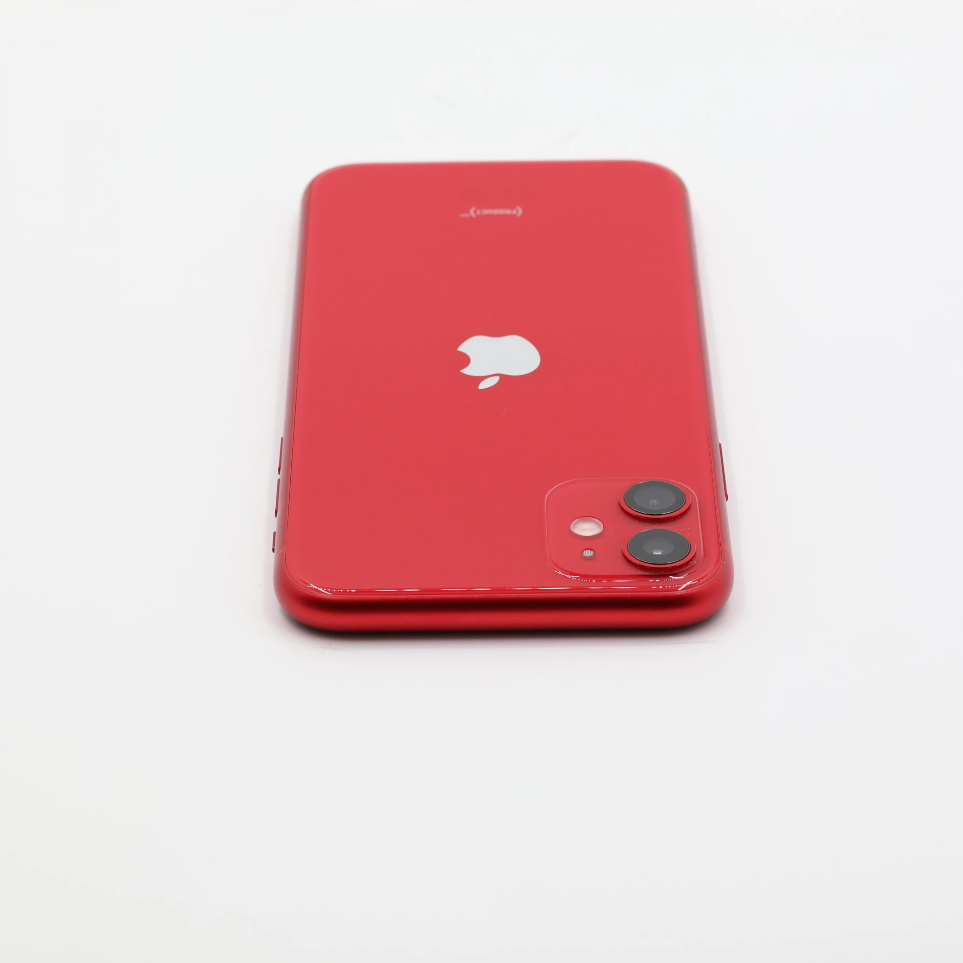 + Ajándékkal és 1 év garanciával! Felújított iPhone 11 64 GB PRODUCT RED
