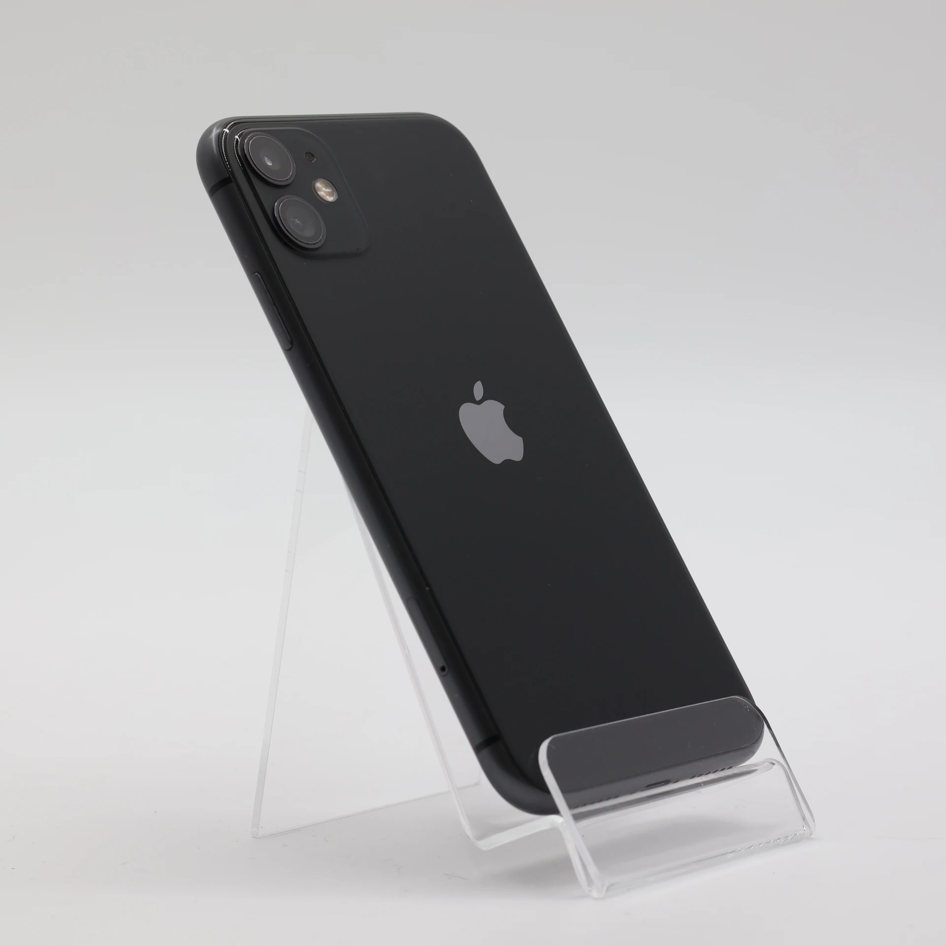 + Ajándékkal és 1 év garanciával! Felújított iPhone 11 64 GB Black