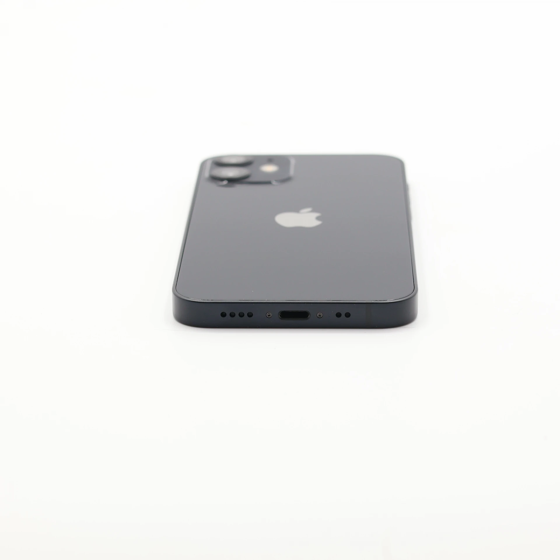 + Ajándékkal és 1 év garanciával! Felújított iPhone 12 Mini 64 GB Black