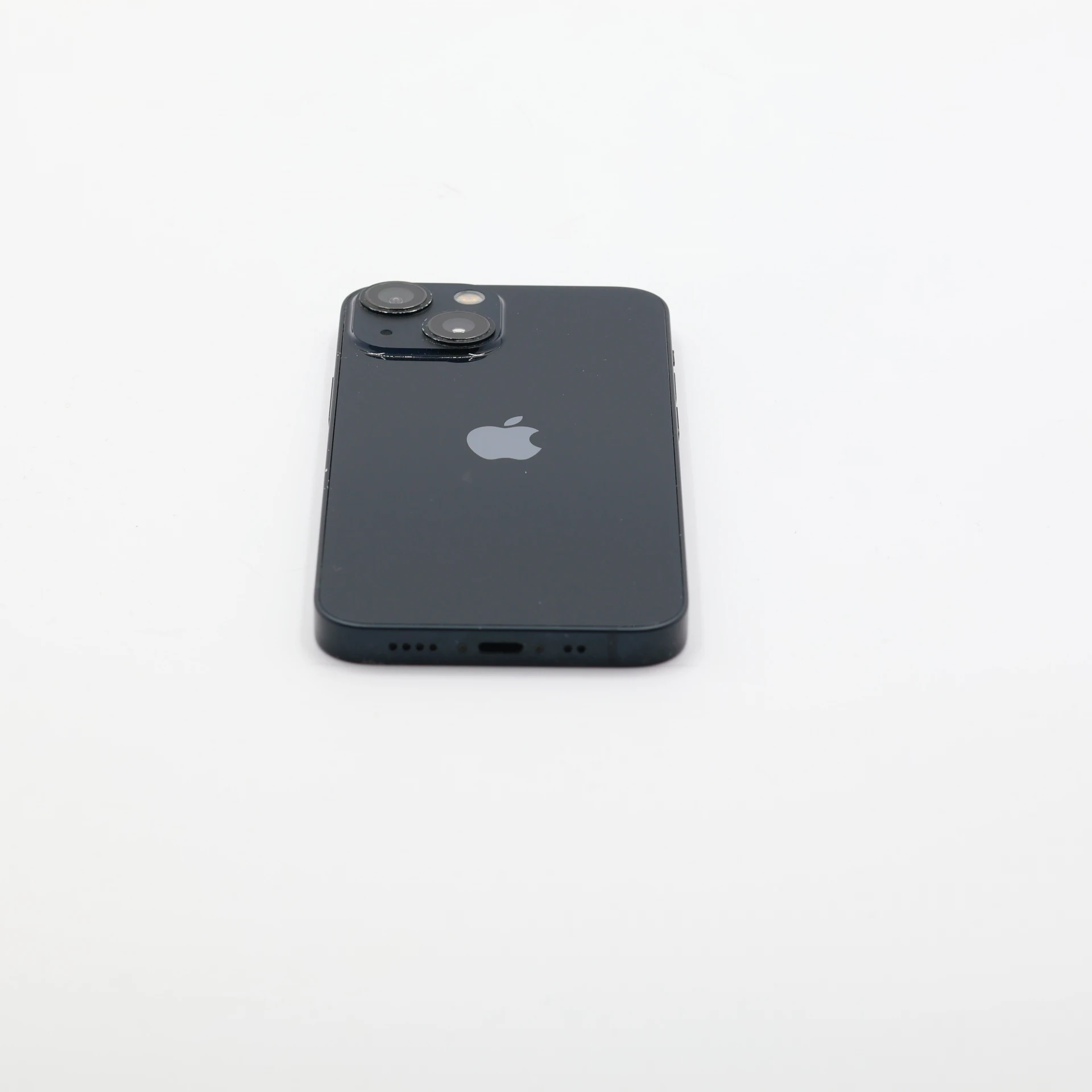 + Ajándékkal és 1 év garanciával! Felújított iPhone 13 Mini 128 GB Midnight