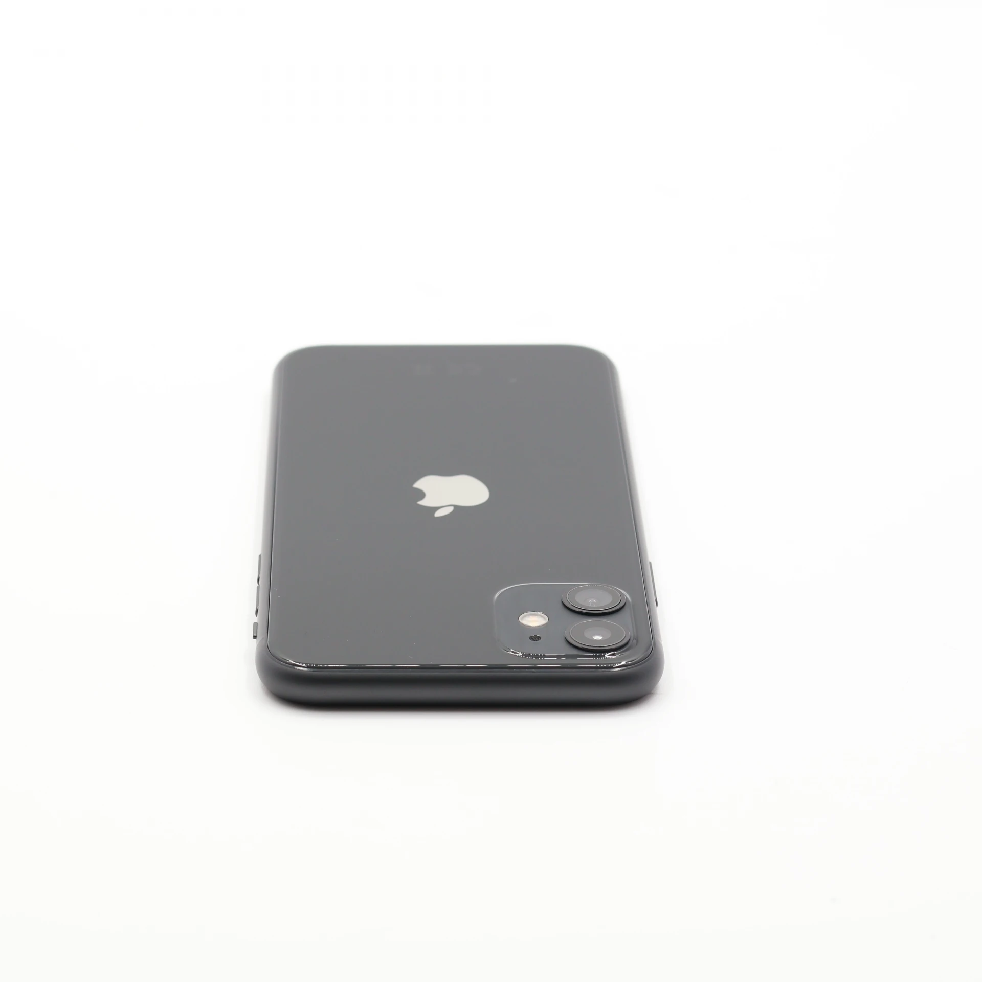 + Ajándékkal és 1 év garanciával! Felújított iPhone 11 128 GB Black