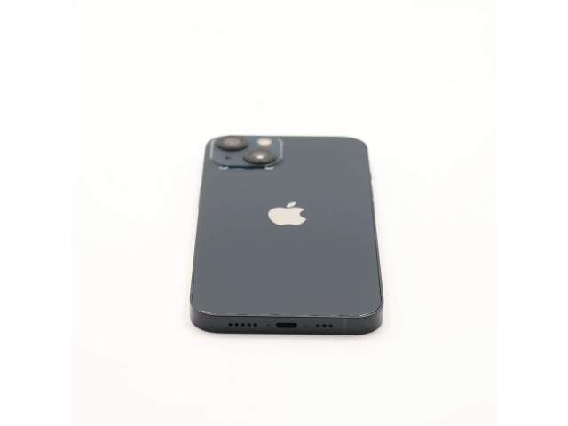 + Ajándékkal és 1 év garanciával! Felújított iPhone 13 128 GB Midnight