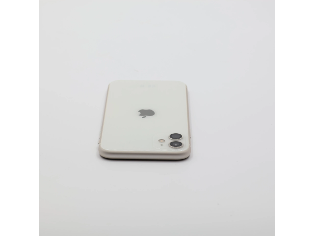 + Ajándékkal és 1 év garanciával! Felújított iPhone 11 64 GB White
