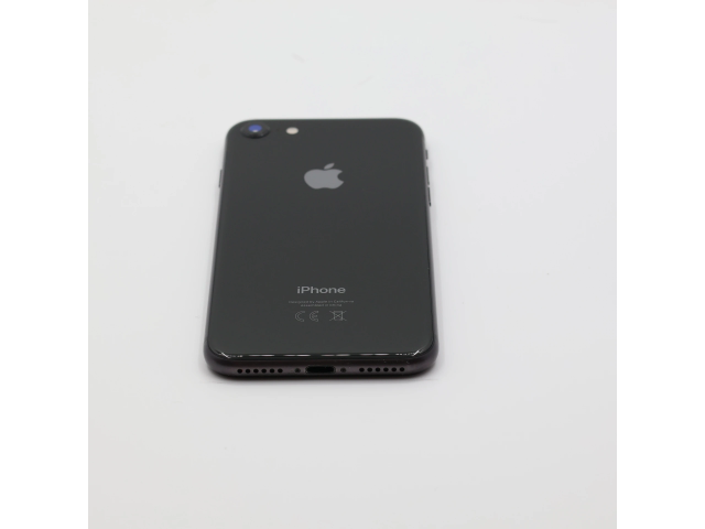 + Ajándékkal és 1 év garanciával! Felújított iPhone 8 64 GB Black
