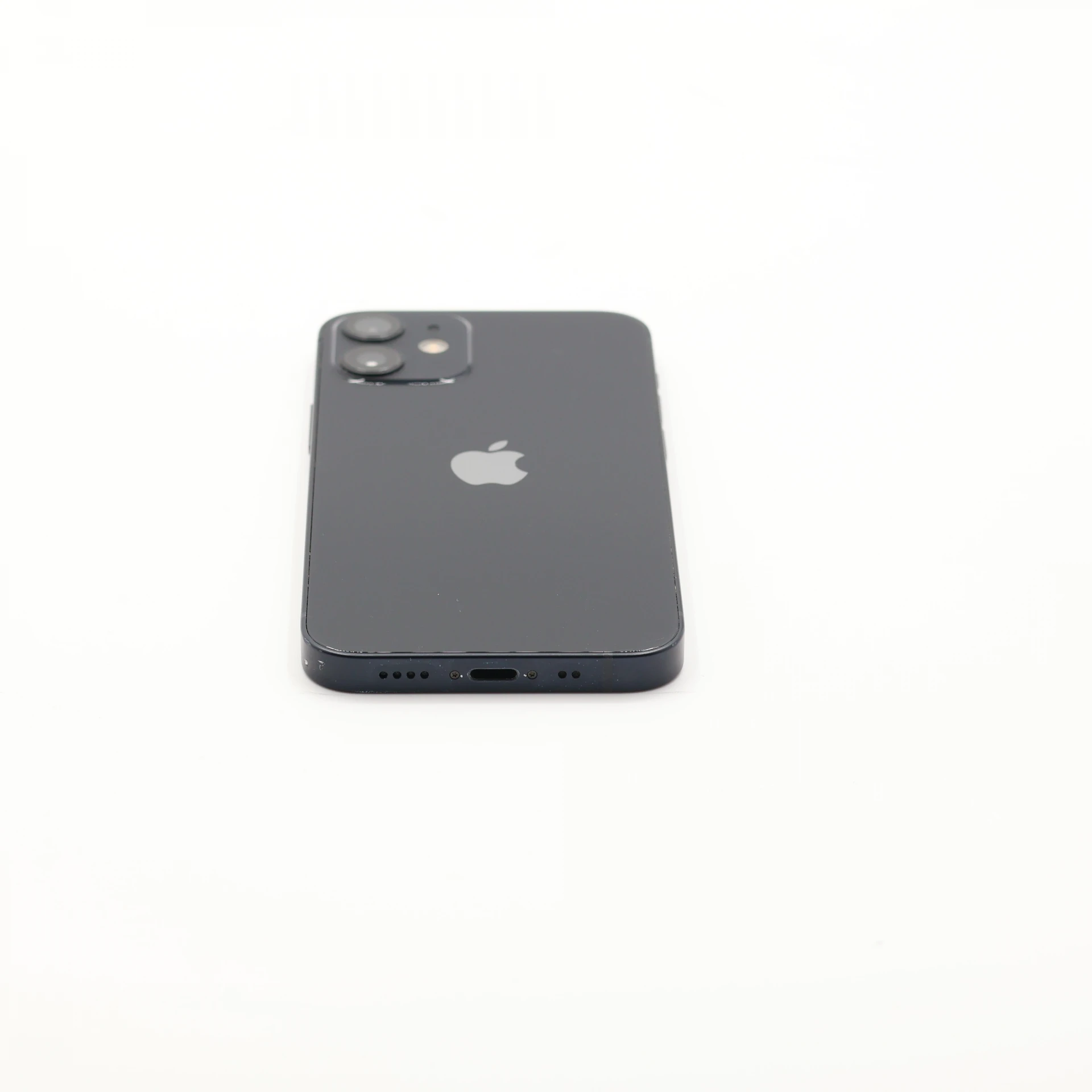 + Ajándékkal és 1 év garanciával! Felújított iPhone 12 Mini 128 GB Black