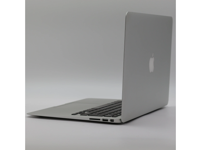 1 év garanciával! Felújított Apple Macbook AIR i5 2015 128 GB Silver
