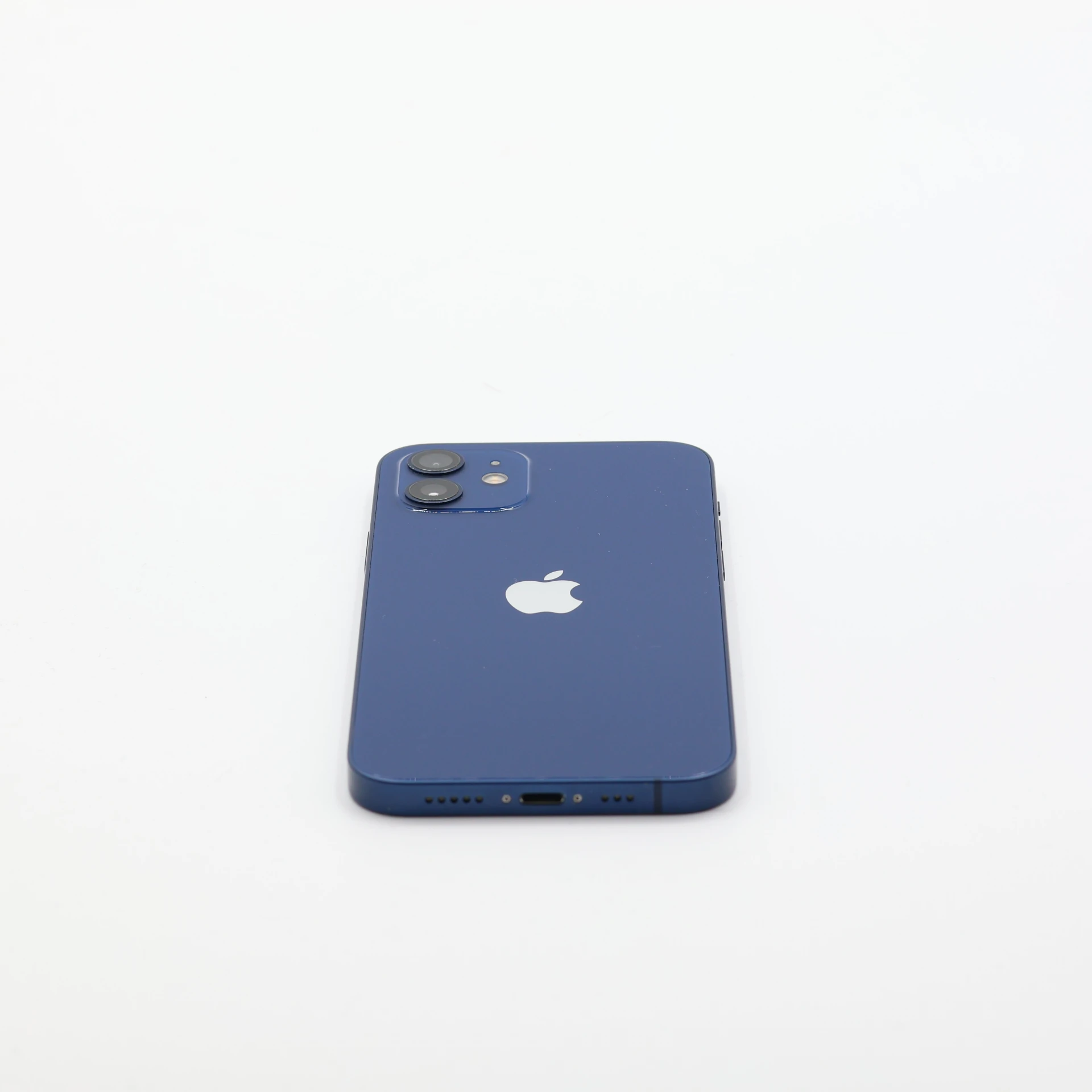 + Ajándékkal és 1 év garanciával! Felújított iPhone 12 128 GB Blue