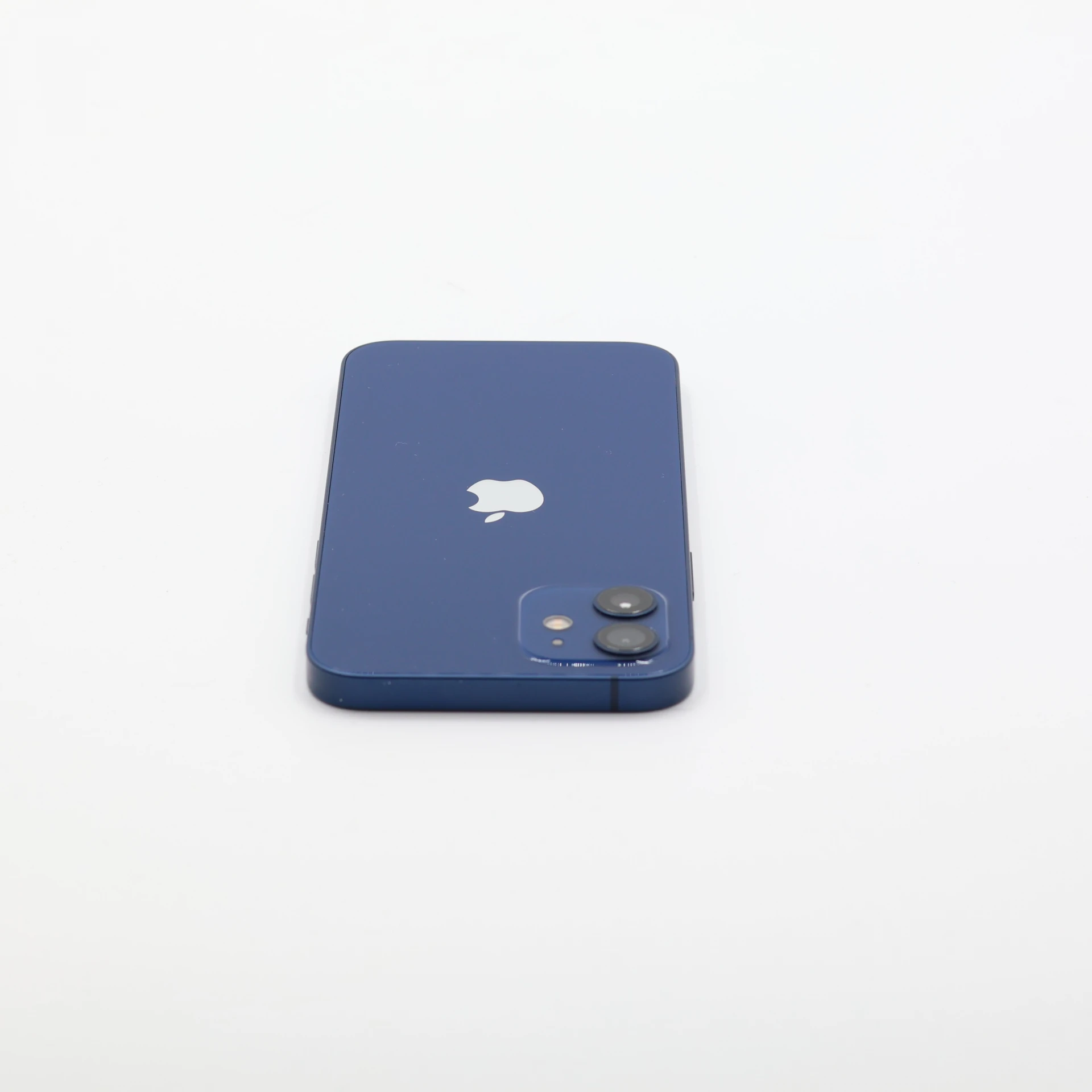+ Ajándékkal és 1 év garanciával! Felújított iPhone 12 128 GB Blue