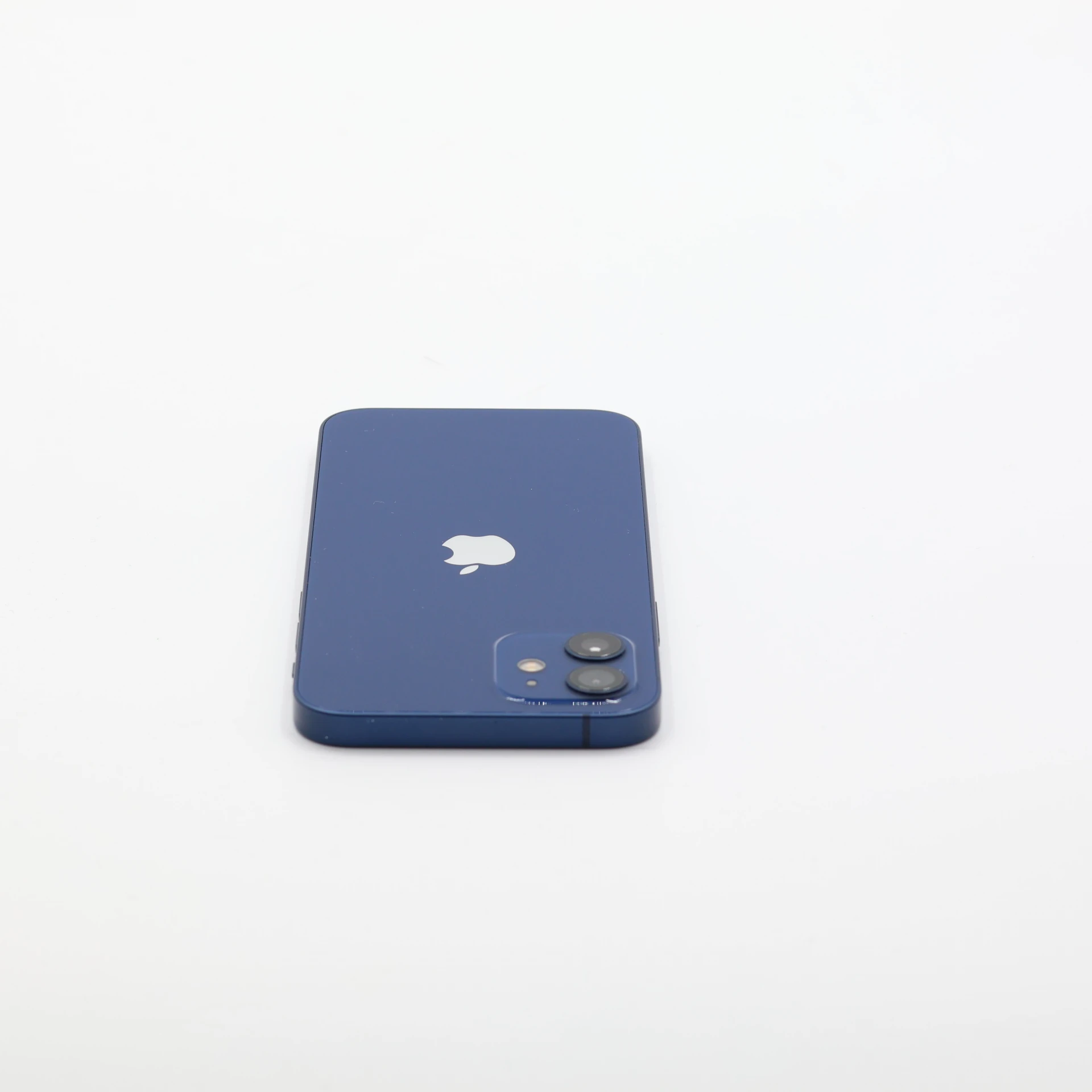 + Ajándékkal és 1 év garanciával! Felújított iPhone 12 128 GB Blue