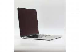1 év garanciával! Felújított Apple Macbook AIR i5 2018 256 GB Silver