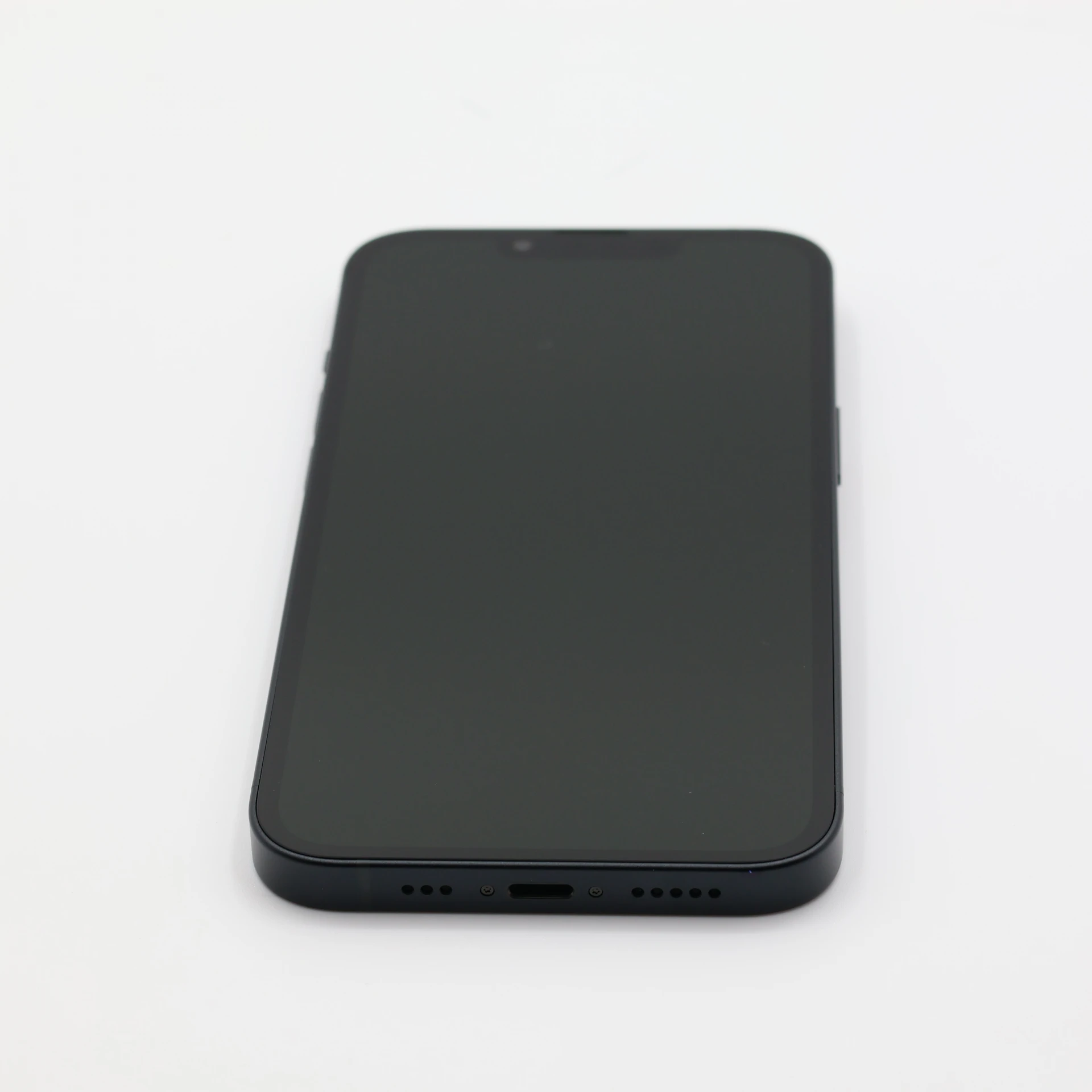 + Ajándékkal és 1 év garanciával! Felújított iPhone 13 256 GB Midnight