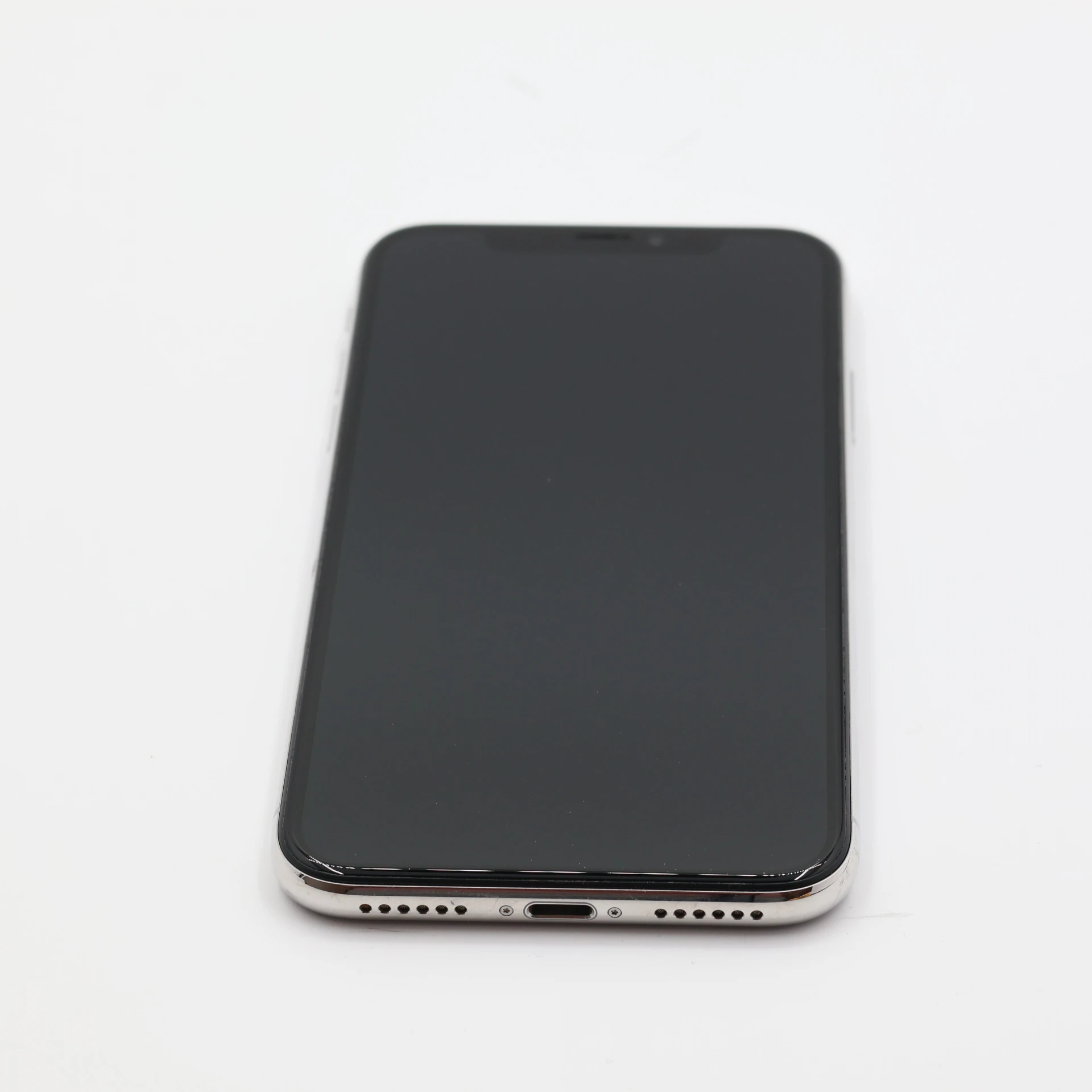 + Ajándékkal és 1 év garanciával! Felújított iPhone X 64 GB Silver
