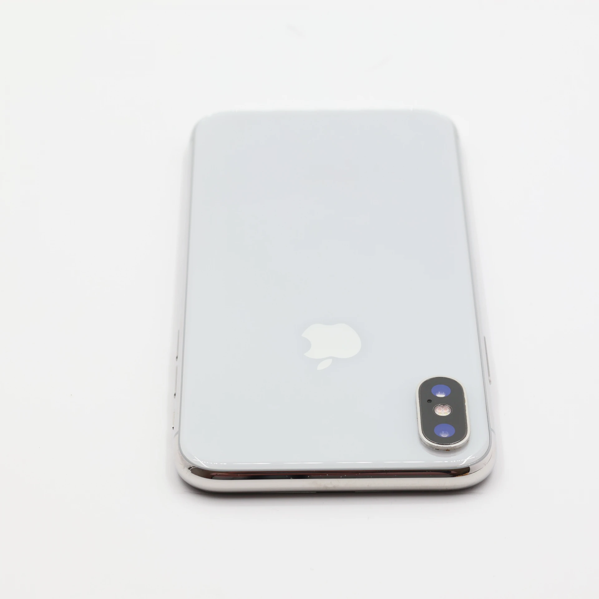 + Ajándékkal és 1 év garanciával! Felújított iPhone X 64 GB Silver