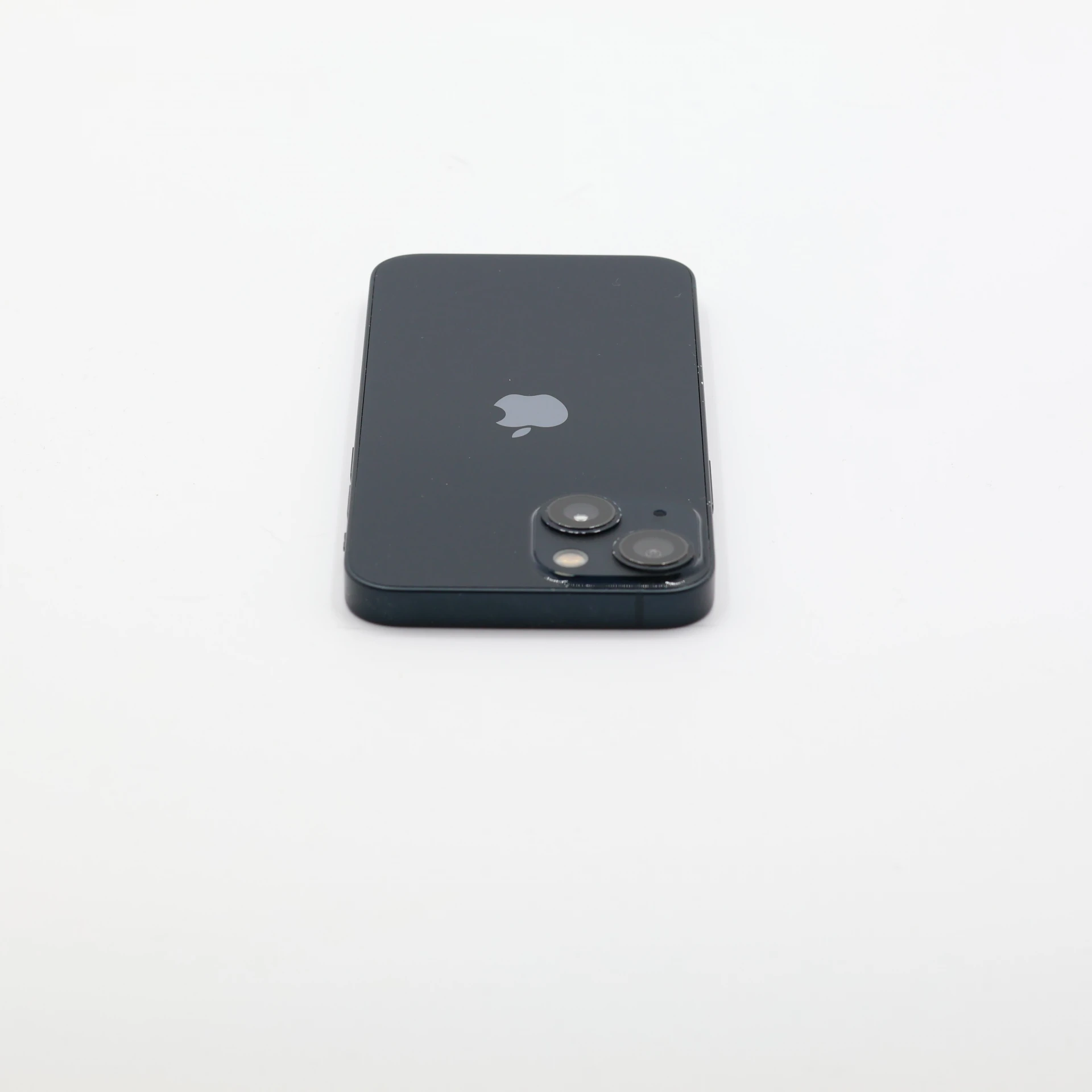 + Ajándékkal és 1 év garanciával! Felújított iPhone 13 Mini 128 GB Midnight