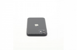 + Ajándékkal és 1 év garanciával! Felújított iPhone 11 64 GB Black