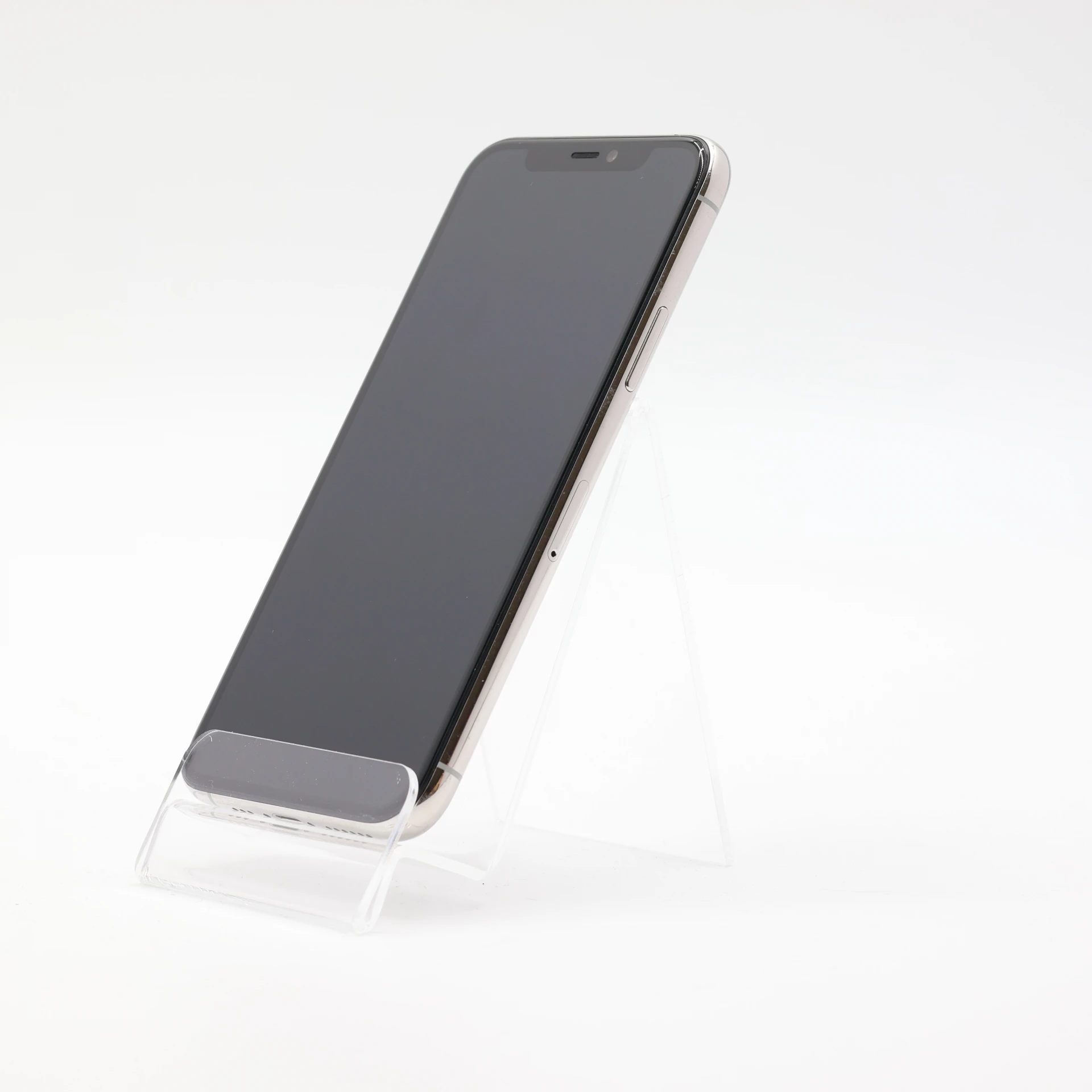 + Ajándékkal és 1 év garanciával! Felújított iPhone 11 Pro 256 GB Silver