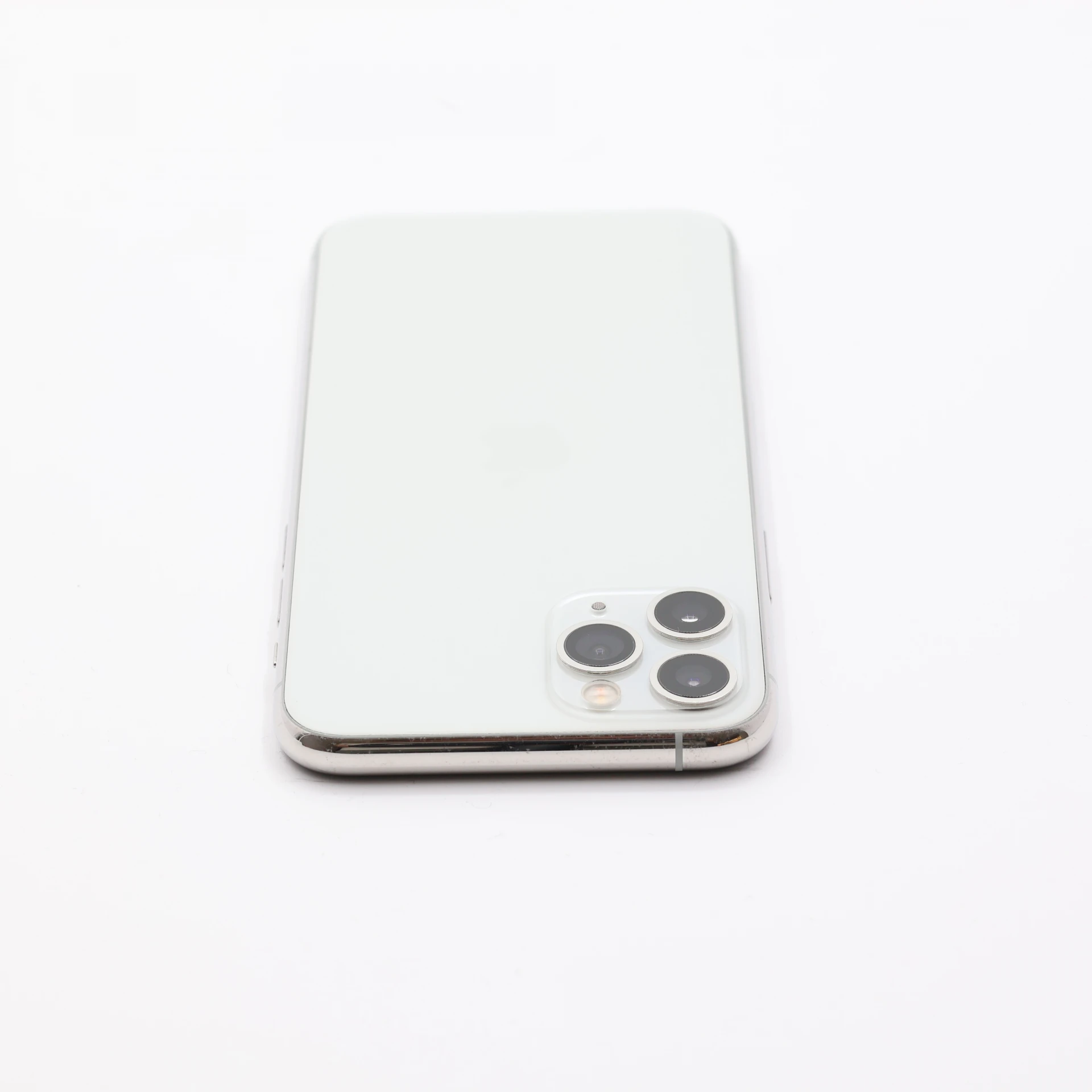 + Ajándékkal és 1 év garanciával! Felújított iPhone 11 Pro 256 GB Silver