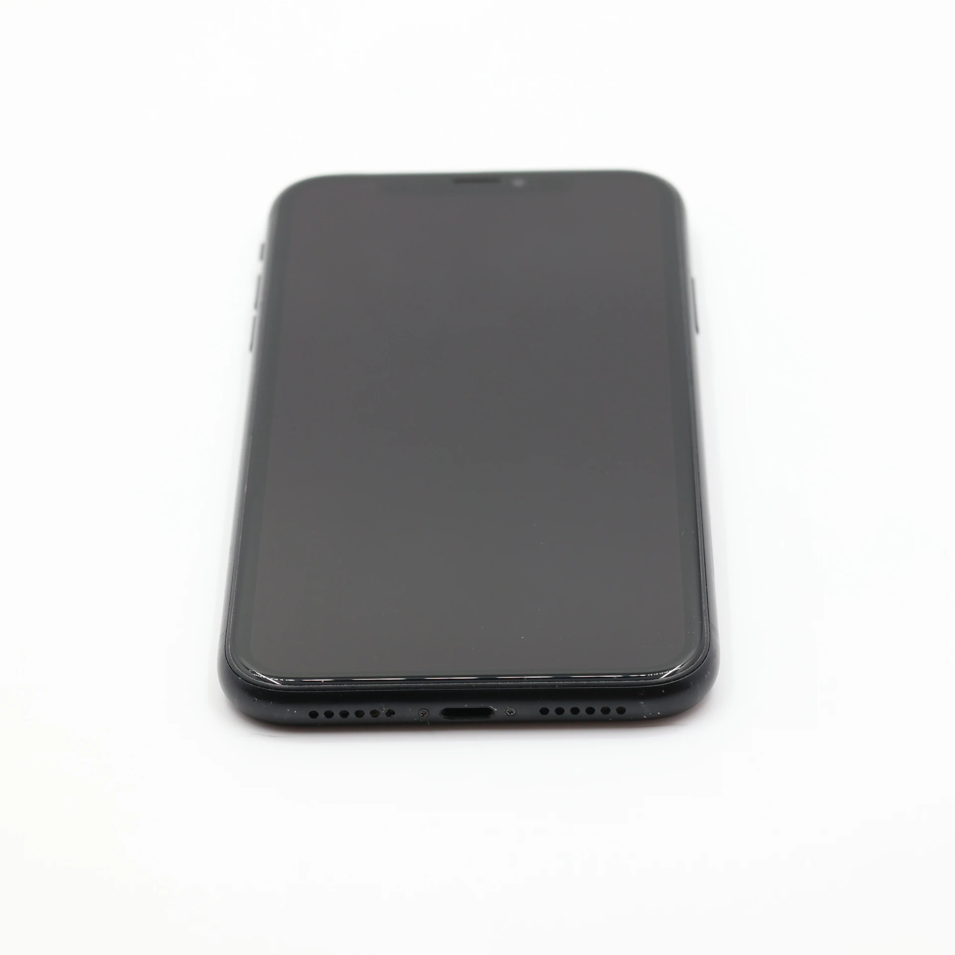 + Ajándékkal és 1 év garanciával! Felújított iPhone XR 64 GB Black