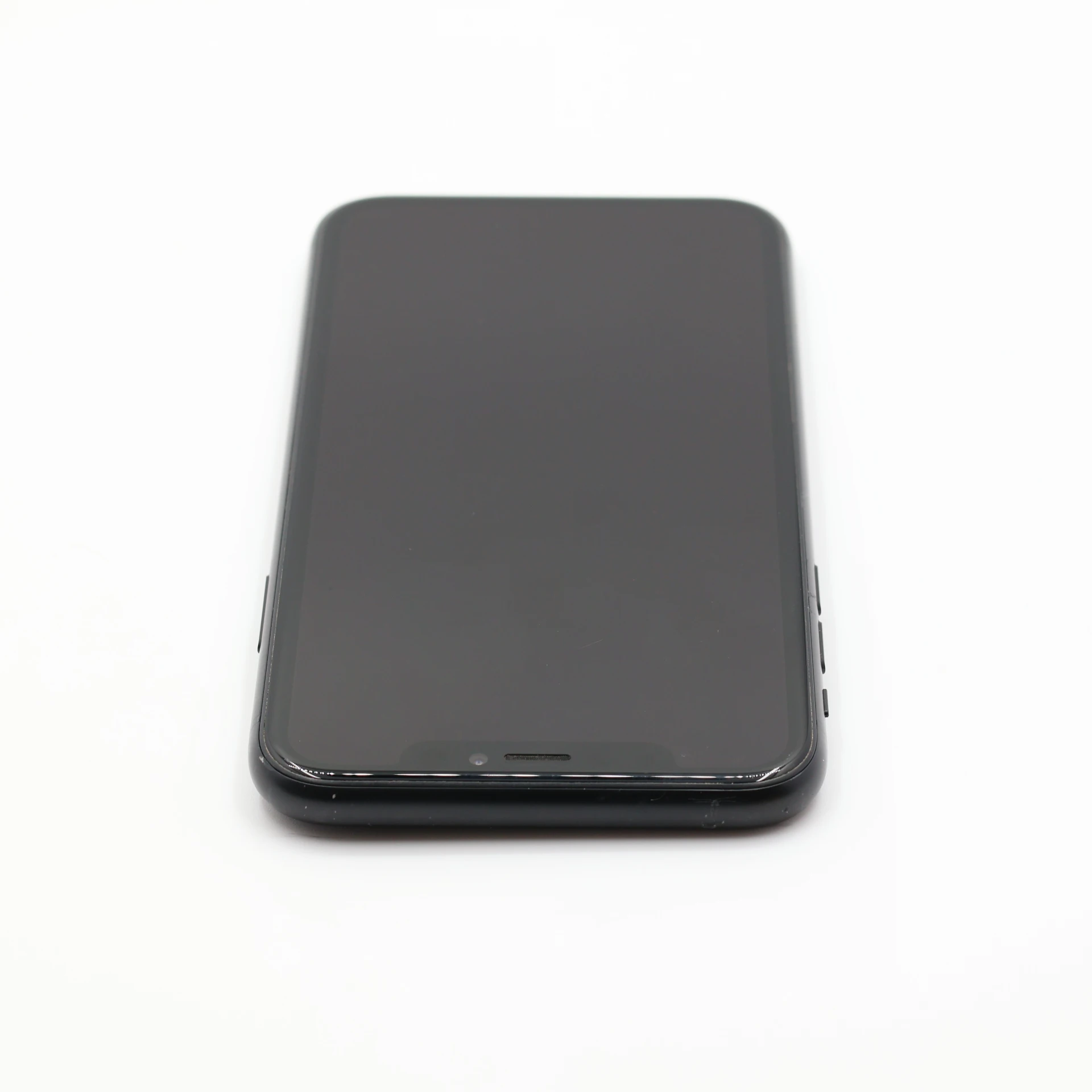 + Ajándékkal és 1 év garanciával! Felújított iPhone XR 64 GB Black
