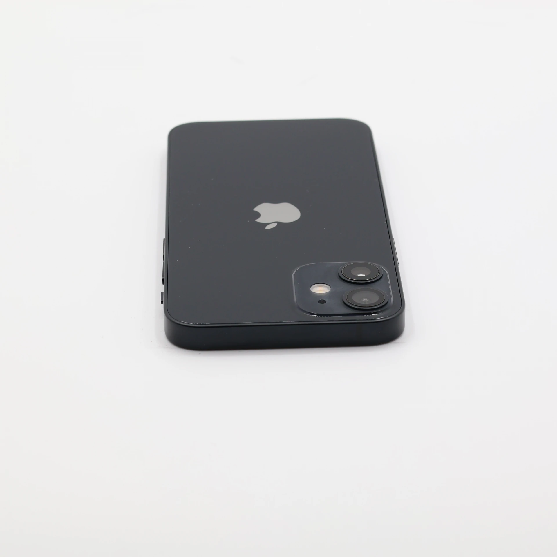+ Ajándékkal és 1 év garanciával! Felújított iPhone 12 Mini 64 GB Black