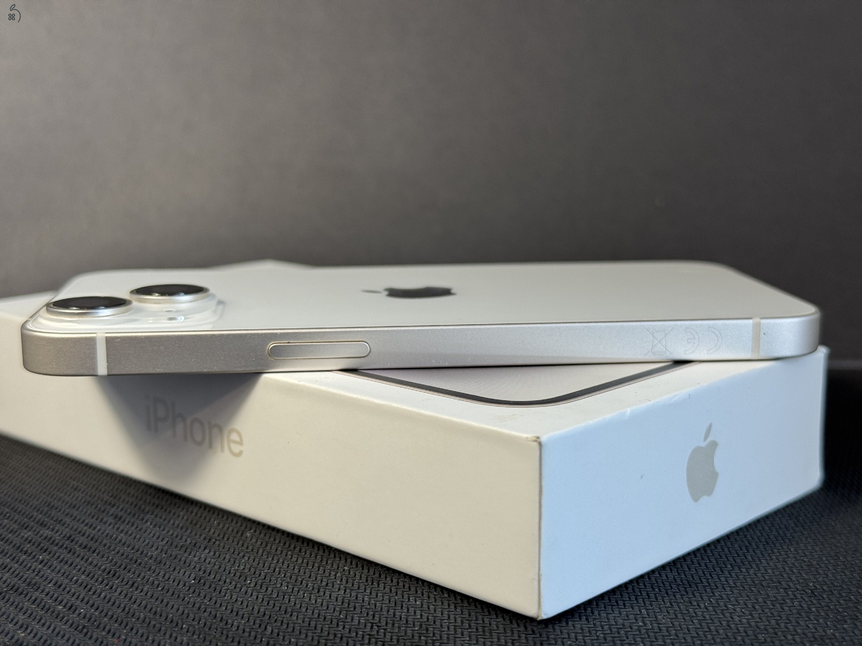 iPhone 14 Starlight