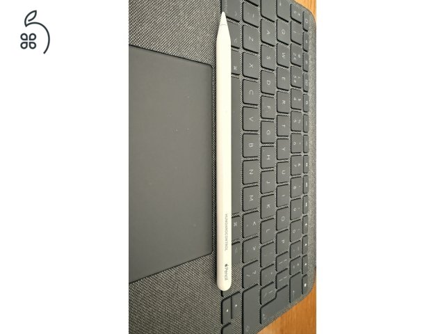 iPad Air 5 wifi 64gb + Apple Pencil 2 + Logitech combo Touch billentyüzet